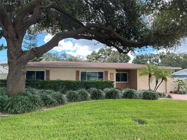 5248 15th Avenue N - Photo 1