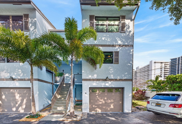 3250 Ne 12th Street - Photo 1