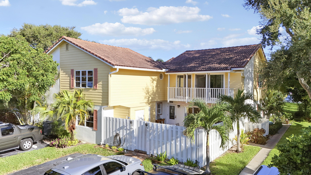 232 Seabreeze Circle - Photo 1