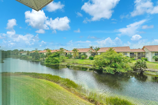 210 Lake Evelyn Drive - Photo 1