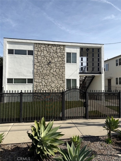 2008 Griffin Avenue - Photo 1