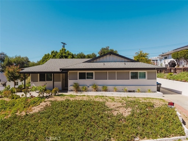 11017 Sevenhills Drive - Photo 1