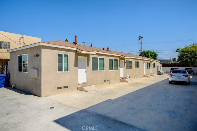 6250 Vineland Avenue - Photo 1