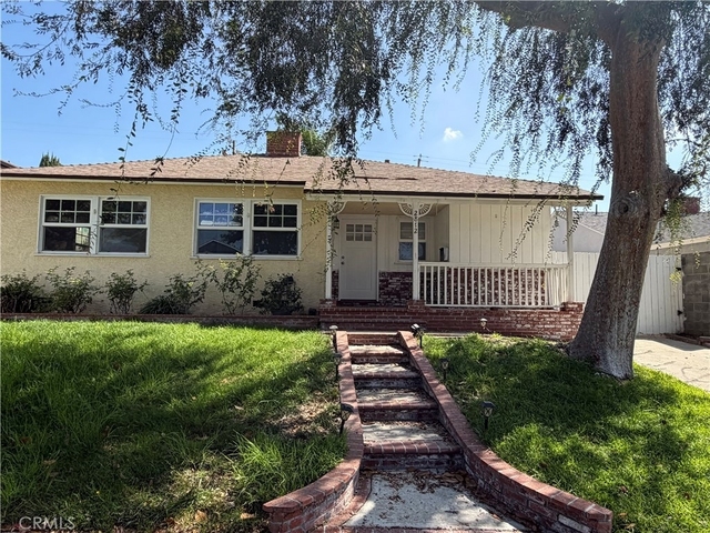 2812 N Myers - Photo 1