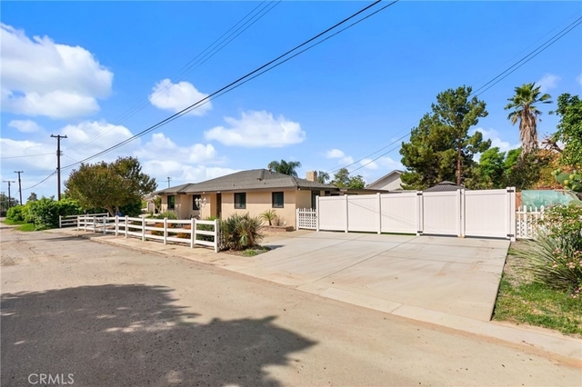 7420 Ivy Lane - Photo 1