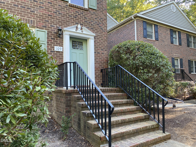 109 Gunston Court - Photo 1