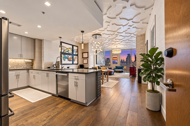 360 Nueces St - Photo 1