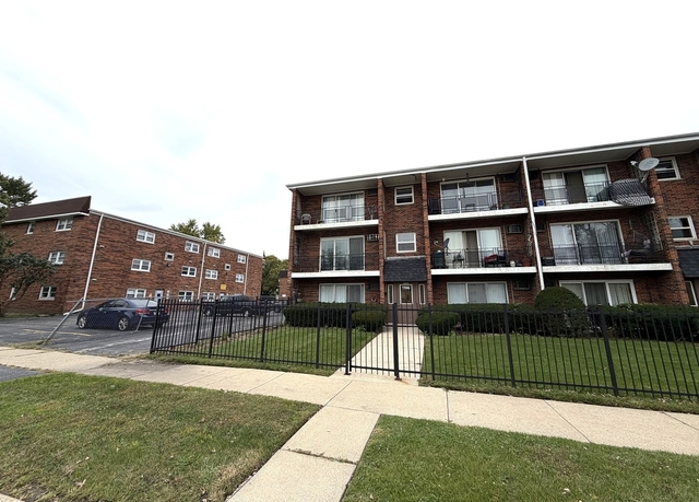 11946 S Ridgeway Avenue - Photo 1