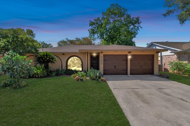 13627 Greenridge Drive - Photo 1