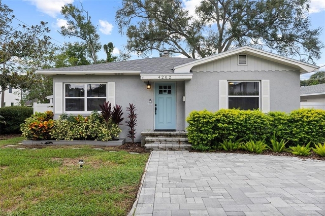 4202 W Palmira Avenue - Photo 1