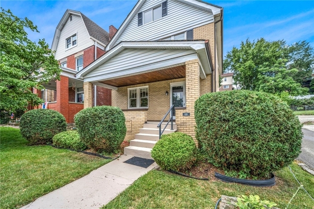 616 Rossmore Ave - Photo 1