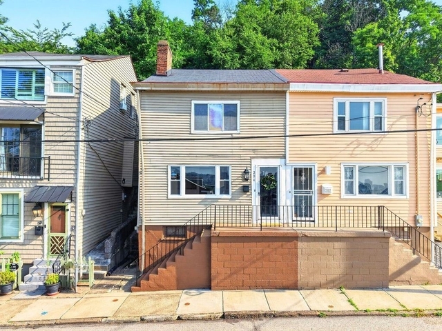 204 E Jefferson St - Photo 1