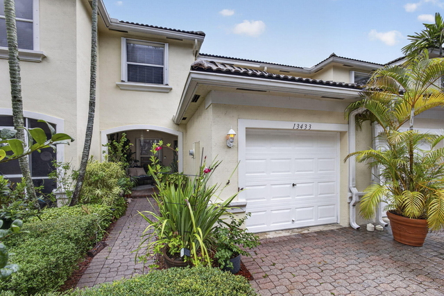 13433 Georgian Court - Photo 1