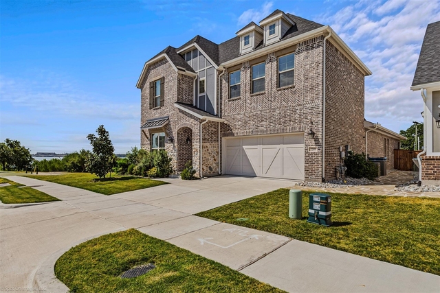 2209 Sunset Boulevard - Photo 1
