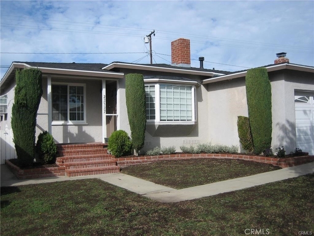 22327 Evalyn Avenue - Photo 1