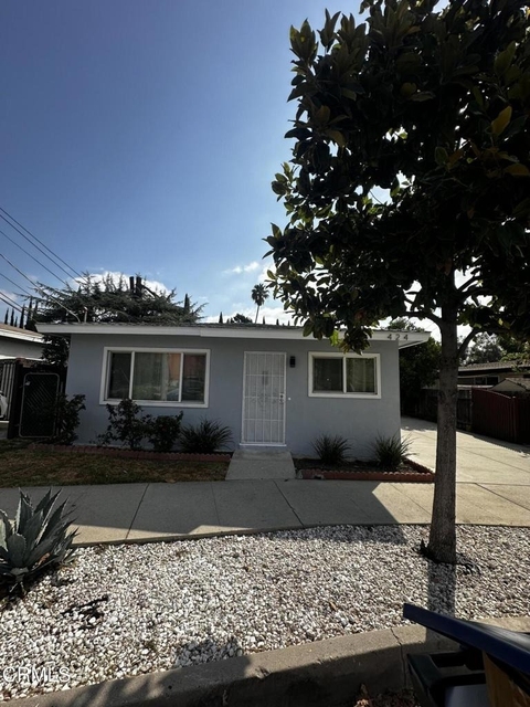 424 N Craig Avenue - Photo 1