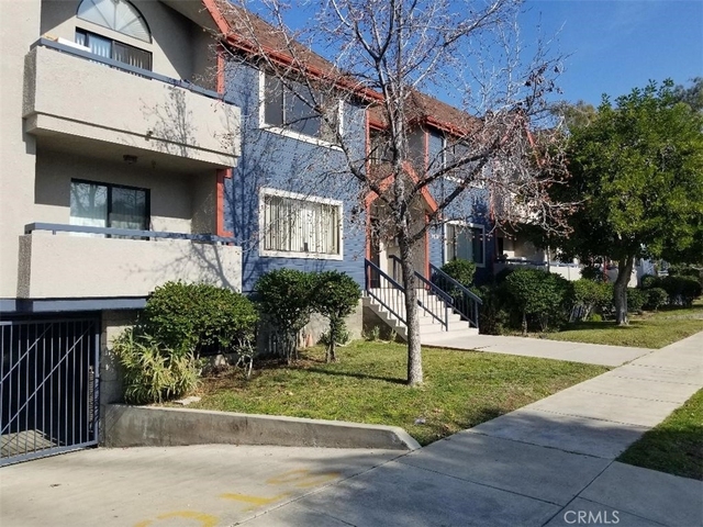 1131 E Doran - Photo 1