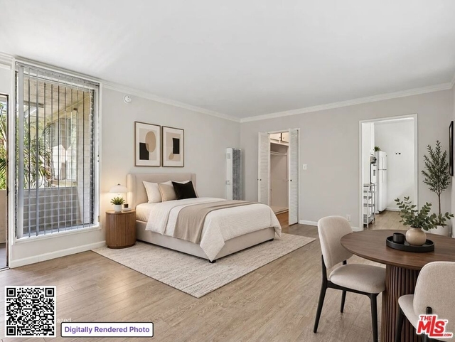 1520 N Hayworth Avenue - Photo 1