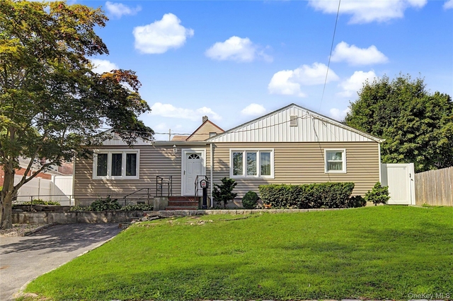 28 Roundhill Drive - Photo 1