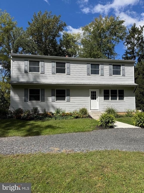 6025 Honey Hollow Road - Photo 1