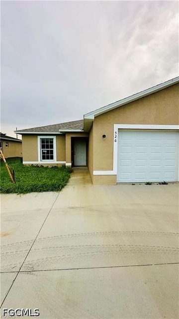 526 Ne 25th Avenue - Photo 1