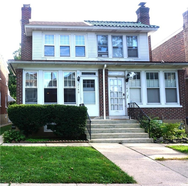 2140 W Washington Street - Photo 1