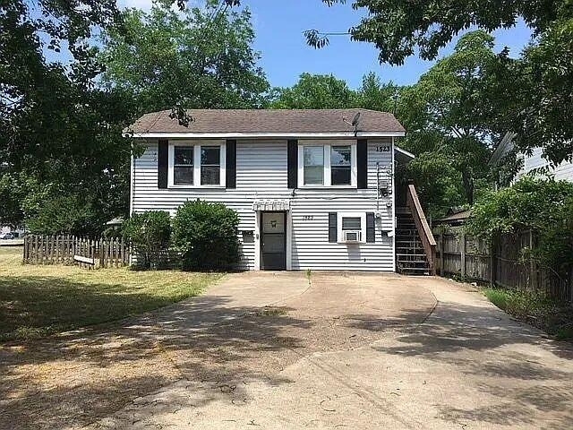 1523 S Robertson Ave - Photo 1