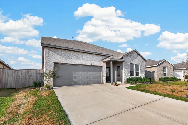 26615 Coast Redwood Drive - Photo 1