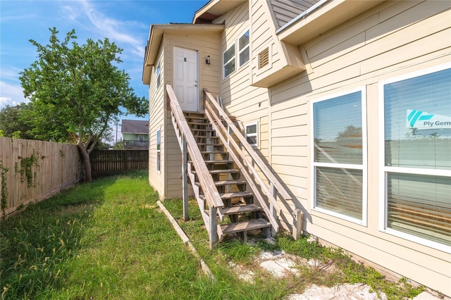 7003 Schlitz Lane - Photo 1