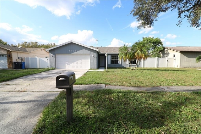5018 Oakshire Drive - Photo 1
