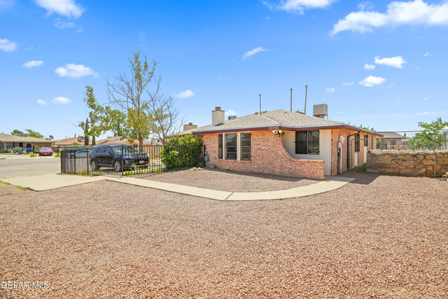10207 Angel Falls Place - Photo 1