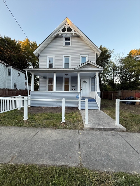 4 Thorp St - Photo 1