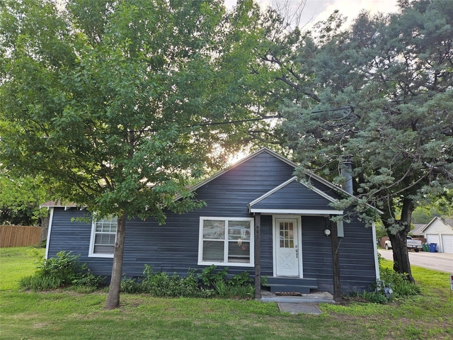 401 S Arizona Drive - Photo 1