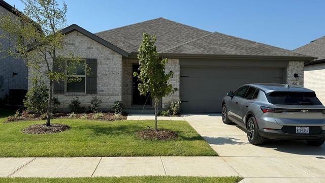 820 Jacquelyn Dr - Photo 1