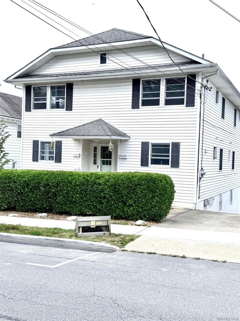 12 S Buckhout Street - Photo 1