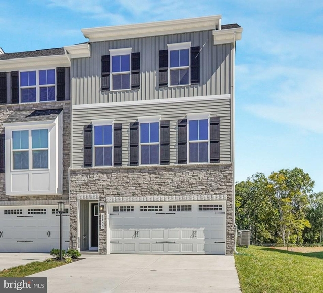 1400 Crested Iris Drive - Photo 1