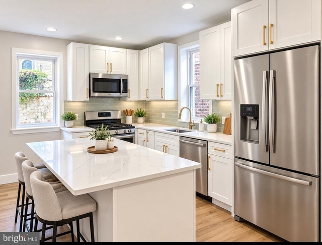 6338 Ogontz Avenue - Photo 1