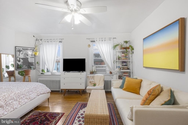 239 E Girard Avenue - Photo 1
