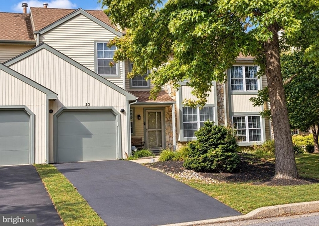 23 Laurel Circle - Photo 1