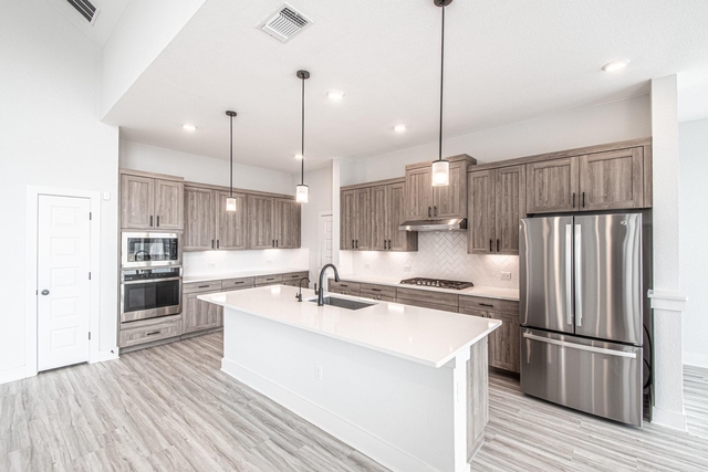 822 Wild Pecan Loop - Photo 1