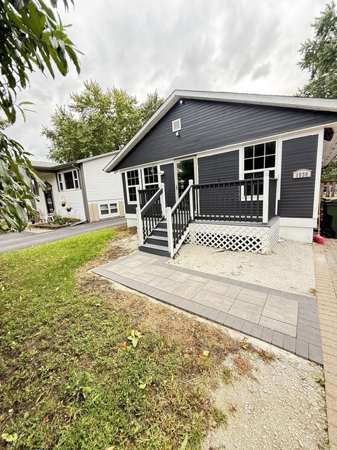 1030 Crescent Court - Photo 1