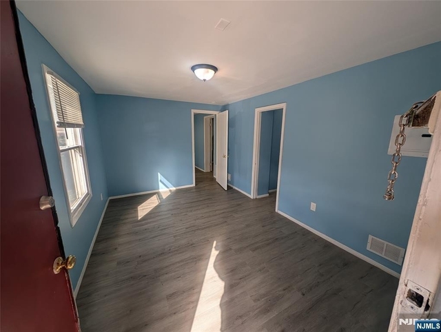 343 Belleville - Photo 1
