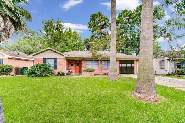 2219 Wakefield Drive - Photo 1