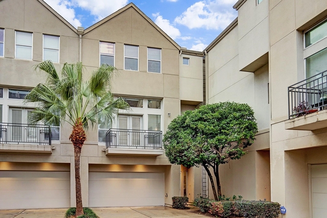 5334 Darling Street - Photo 1