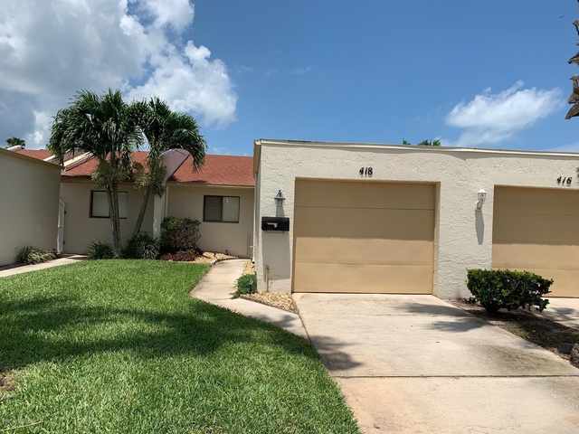 418 Hawthorne Court - Photo 1