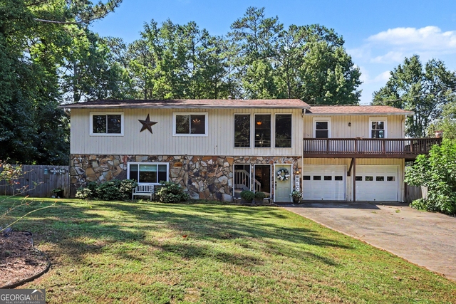 3169 N Hembree Road - Photo 1