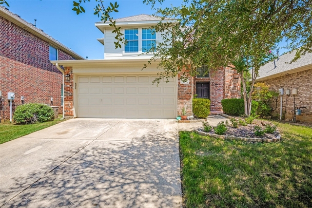 310 Conroe Circle - Photo 1