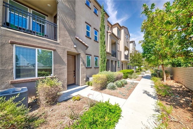 249 N. Magnolia Ave. - Photo 1