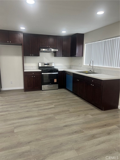 1714 Arlington - Photo 1