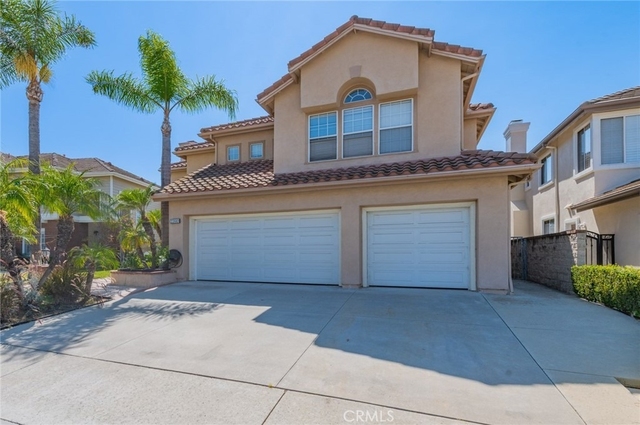 22661 White Oaks - Photo 1